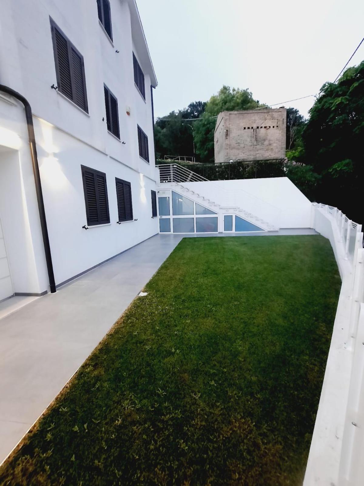 White Sea Apartment San Vito Chietino Bagian luar foto